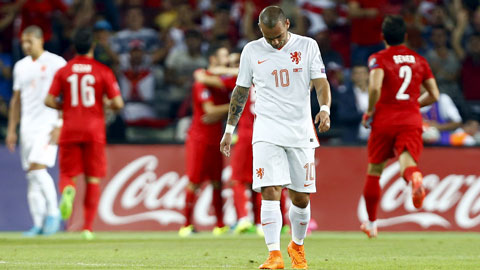 Lại thua thảm hại, Hà Lan đối diện nguy cơ xem Euro 2016 qua Tivi